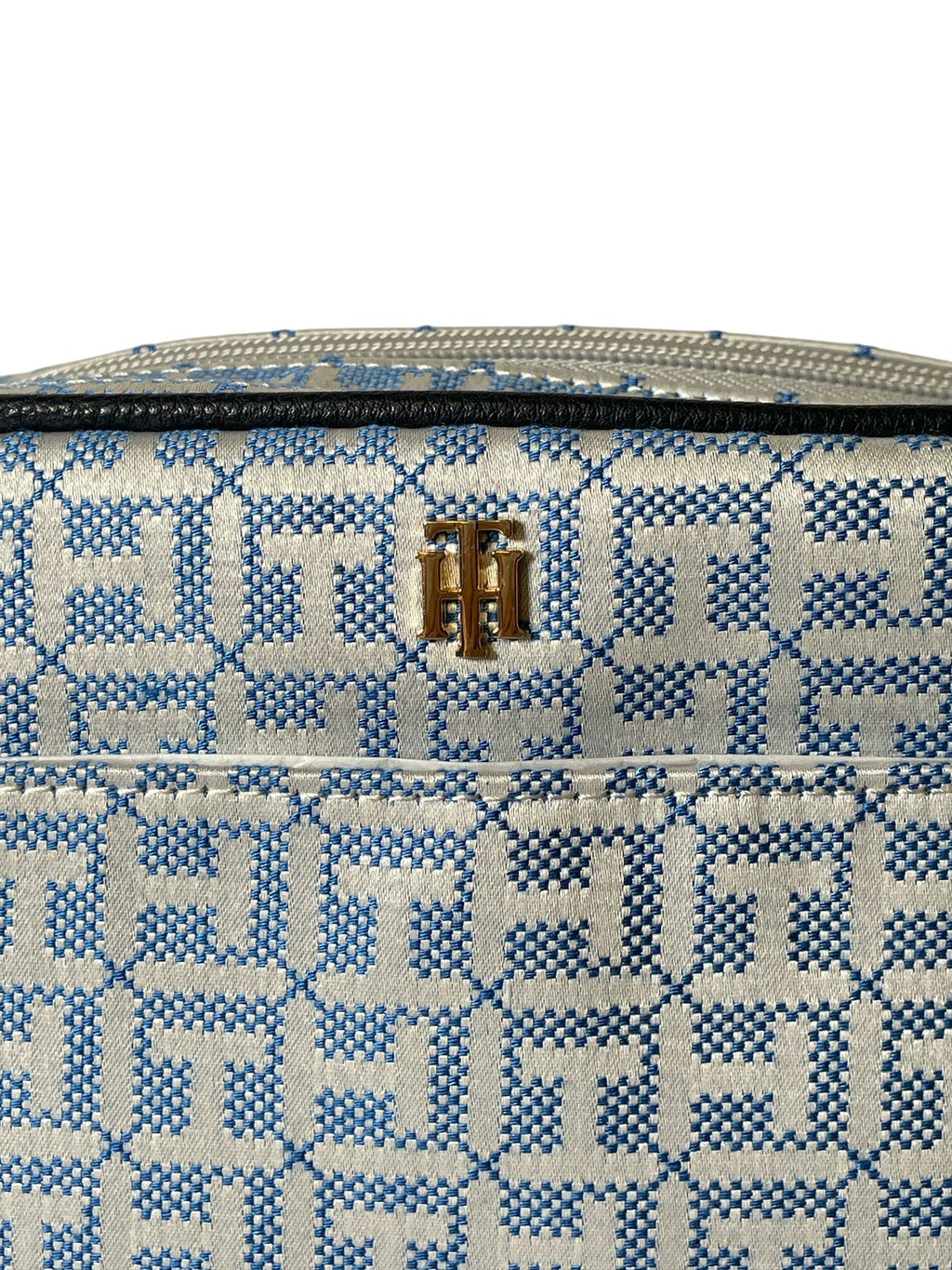 Bolsa Tommy Hilfiger Azul Monograma | Estilo y Elegancia Casual